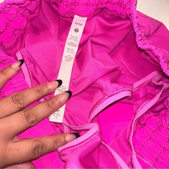 LULULEMON Hotty hot shorts size10 tall - Picture 4 of 5